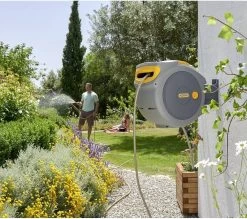 Hozelock AutoReel Slangenhouder / Wandslangbox 20m - Ø12,5mm 32 Hozelock AutoReel Slangenhouder / Wandslangbox 20m - Ø12,5mm -Tuin Aanleg 1200x1066 4