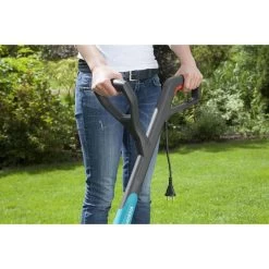 GARDENA - SmallCut Trimmer 300/23 - Grastrimmer (gemotoriseerd) - 300W - Maaibreedte 23 Cm 14 GARDENA - SmallCut Trimmer 300/23 - Grastrimmer (gemotoriseerd) - 300W - Maaibreedte 23 Cm -Tuin Aanleg 1200x1200 1195