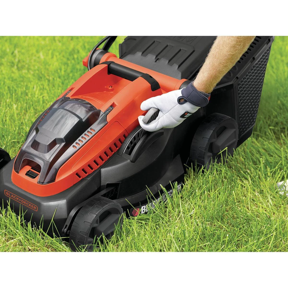 Black & Decker BLACK+DECKER CLM3825L2-QW Grasmaaier - 36V - 38cm - Incl. 2 Accu's & Lader 7 Black & Decker BLACK+DECKER CLM3825L2-QW Grasmaaier - 36V - 38cm - Incl. 2 Accu's & Lader - Afbeelding 5