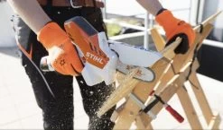 Stihl Accu Mini Kettingzaag SET - Snoeischaar - Snoeizaag - Hand Kettingzaag - Professioneel- Hovenier- Tuinman -Tuin Aanleg 1200x706 2