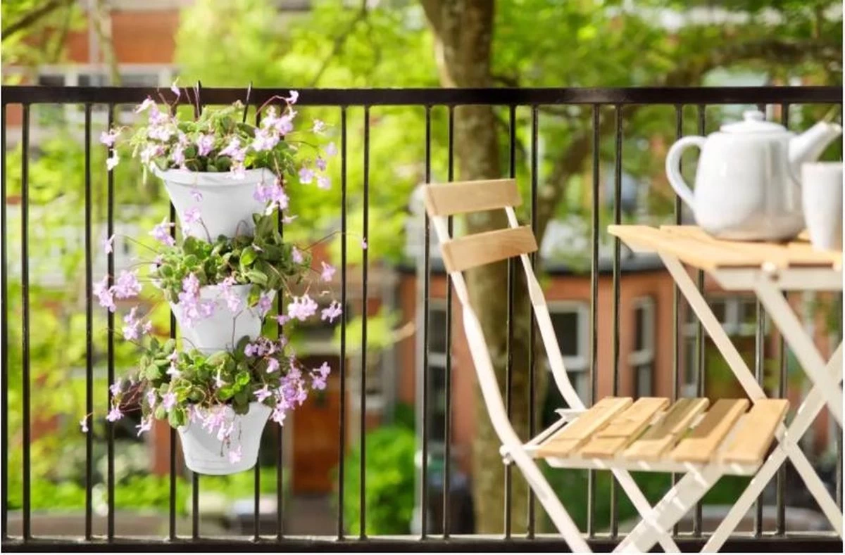 Elho Corsica Vertical Forest 24 - Bloempot Voor Balkonbuiten - Ø 26.7 X H 29.7 Cm - Wit/Wit 18 Elho Corsica Vertical Forest 24 - Bloempot Voor Balkonbuiten - Ø 26.7 X H 29.7 Cm - Wit/Wit - Afbeelding 16