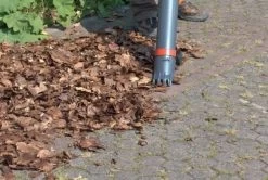 WOLF-Garten Elektrische Bladblazer LBV 2600 E - Motor 2600 Watt - Opvangzak 50 Liter - Reductie Ratio 10:1 25 WOLF-Garten Elektrische Bladblazer LBV 2600 E - Motor 2600 Watt - Opvangzak 50 Liter - Reductie Ratio 10:1 -Tuin Aanleg 1200x805 6