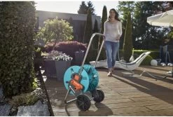 GARDENA AquaRoll S Slangenwagen - Verstelbare Handgreep - Excl. Tuinslang -Tuin Aanleg 1200x812 4