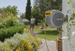 Hozelock AutoReel Slangenhouder / Wandslangbox 20m - Ø12,5mm 36 Hozelock AutoReel Slangenhouder / Wandslangbox 20m - Ø12,5mm -Tuin Aanleg 1200x816 6