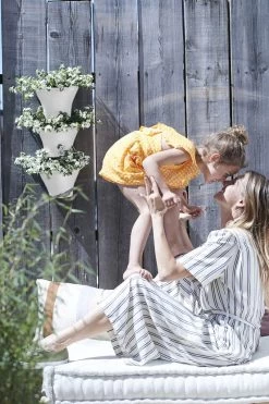 Elho Corsica Vertical Forest 24 - Bloempot Voor Balkonbuiten - Ø 26.7 X H 29.7 Cm - Wit/Wit 23 Elho Corsica Vertical Forest 24 - Bloempot Voor Balkonbuiten - Ø 26.7 X H 29.7 Cm - Wit/Wit -Tuin Aanleg 800x1200 174