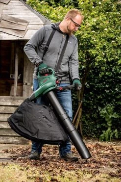 Bosch UniversalGardenTidy 2300 Bladblazer - Op Snoer - 2300 W -Tuin Aanleg 800x1200 41