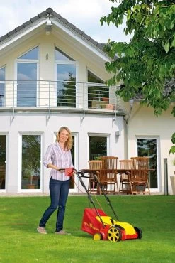 WOLF-Garten Elektrische Verticuteermachine VA 303 E - Werkbreedte 30 Cm - Opvangzak 35 L - 1300 W Motor - Moshark - Verticuteren - Opvangen 11 WOLF-Garten Elektrische Verticuteermachine VA 303 E - Werkbreedte 30 Cm - Opvangzak 35 L - 1300 W Motor - Moshark - Verticuteren - Opvangen -Tuin Aanleg 801x1200 7