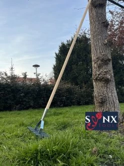 Synx Tools Verticuteerhark Verzinkt - Gazonbeluchters - Verticuteer / Harken - Bodembewerkers - Tuinartikelen / Tuingereedschap - Inclusief Steel 160cm 11 Synx Tools Verticuteerhark Verzinkt - Gazonbeluchters - Verticuteer / Harken - Bodembewerkers - Tuinartikelen / Tuingereedschap - Inclusief Steel 160cm -Tuin Aanleg 899x1200 19
